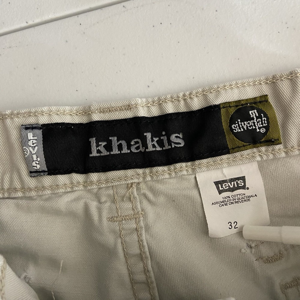 Vintage Levi's Silvertab Cargo Shorts men's 32 Baggy Khakis 10" Inseam 90s Y2K - Picture 4 of 12